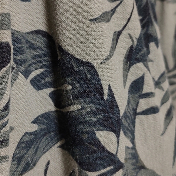 Old Navy Linen Blend Palm Leaf Olive Cropped Jumpsuit - Picture 5 of 10